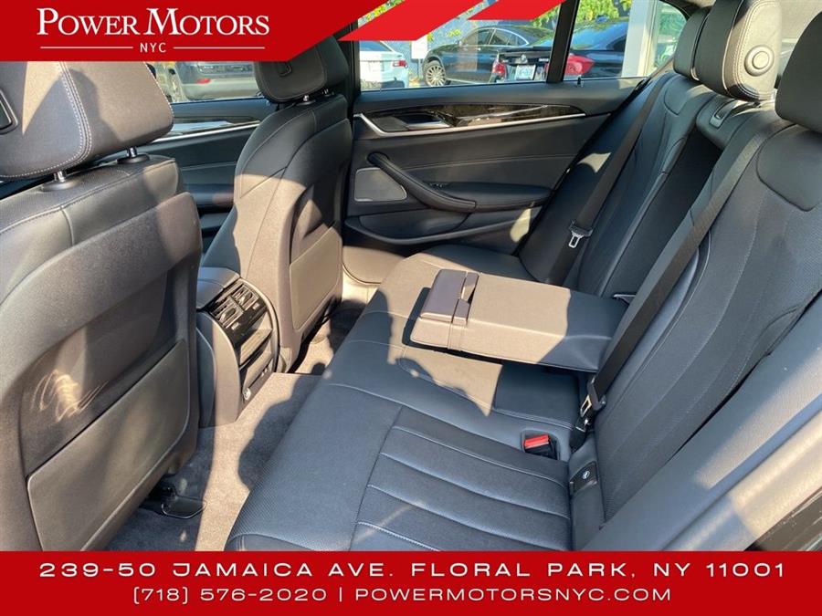 2021 BMW 5-Series 530i xDrive photo