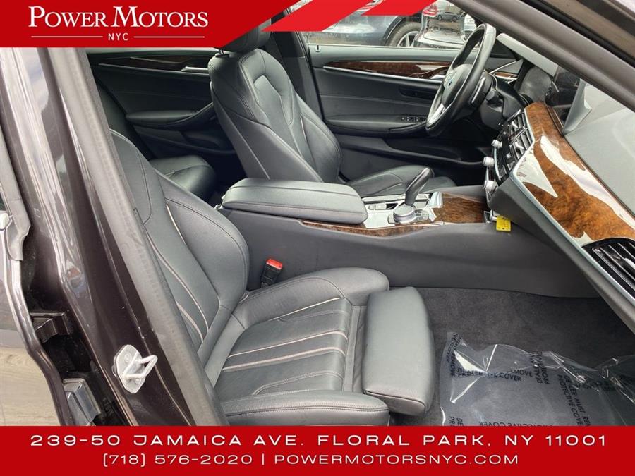 2020 BMW 5-Series 540i xDrive photo