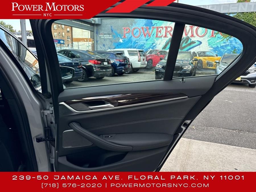 2021 BMW 5-Series 530i xDrive photo