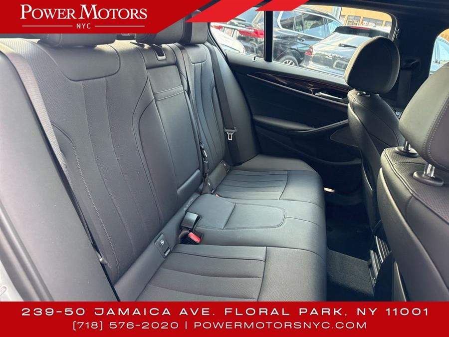 2021 BMW 5-Series 530i xDrive photo