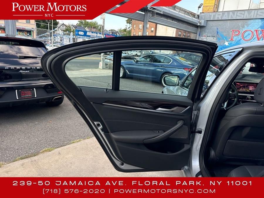 2021 BMW 5-Series 530i xDrive photo