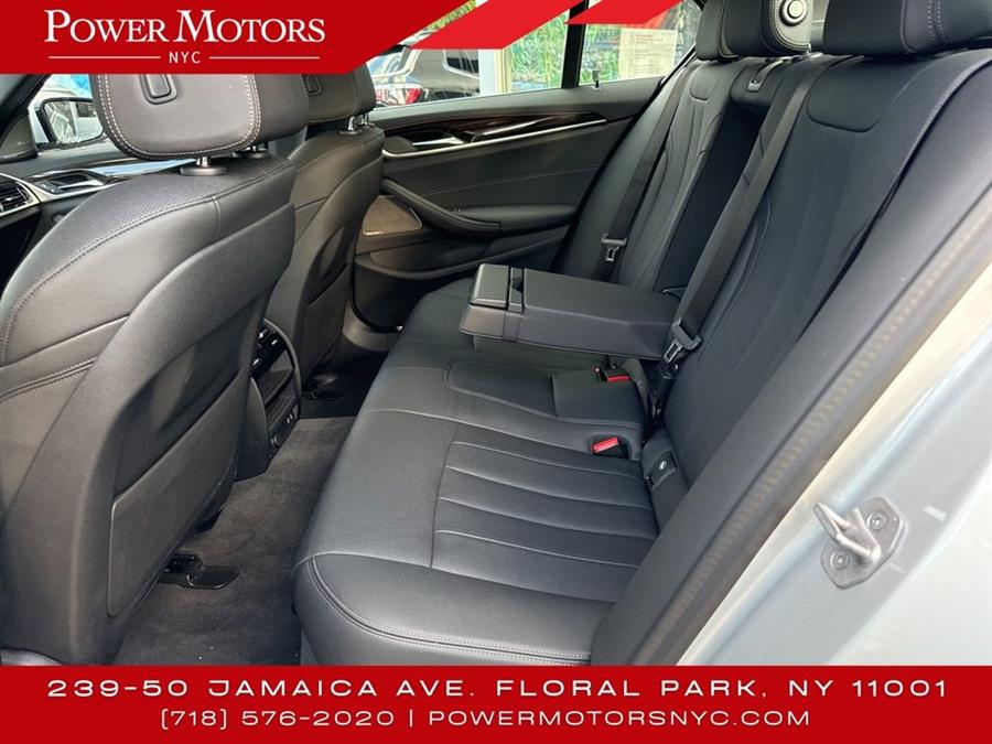 2021 BMW 5-Series 530i xDrive photo