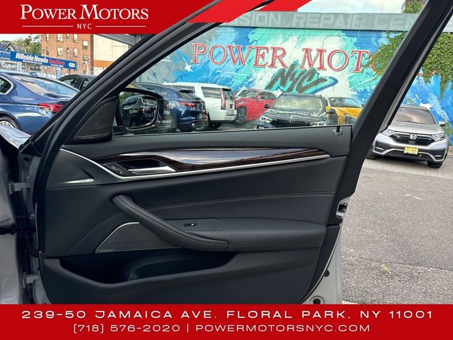 2021 BMW 5-Series 530i xDrive photo