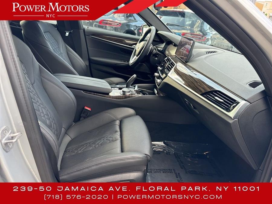 2021 BMW 5-Series 530i xDrive photo