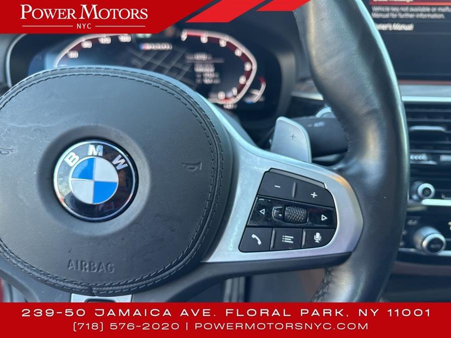 2022 BMW 5-Series M550i xDrive photo