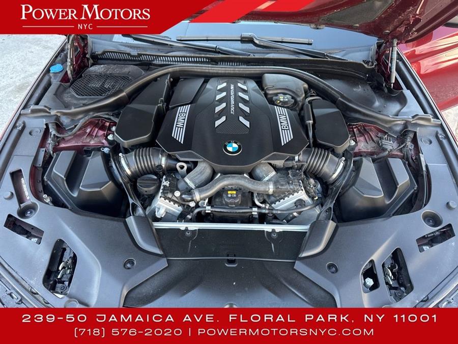 2022 BMW 5-Series M550i xDrive photo