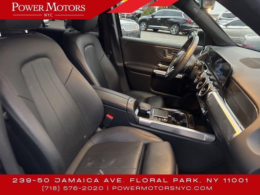 2021 Mercedes-Benz GLB GLB 250 photo