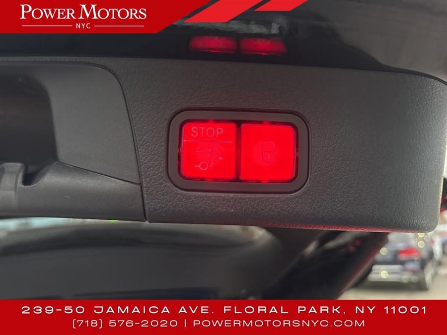 2021 Mercedes-Benz GLB GLB 250 photo
