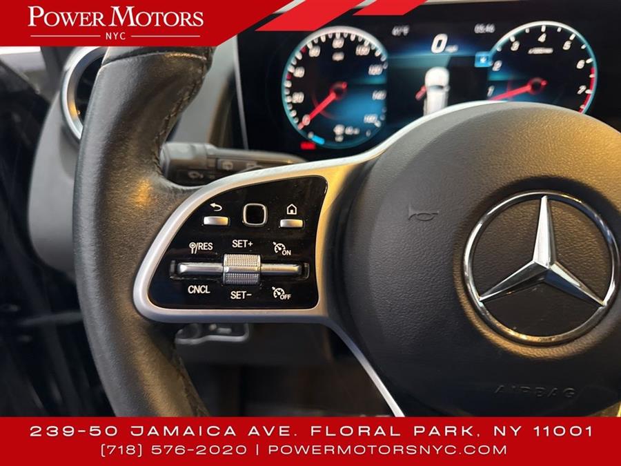 2021 Mercedes-Benz GLB GLB 250 photo