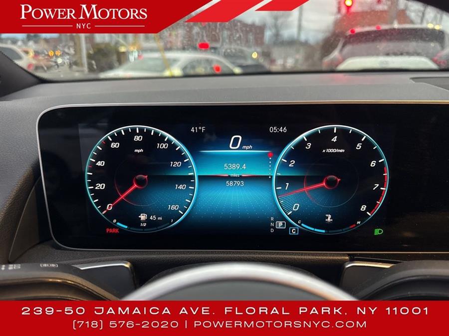 2021 Mercedes-Benz GLB GLB 250 photo
