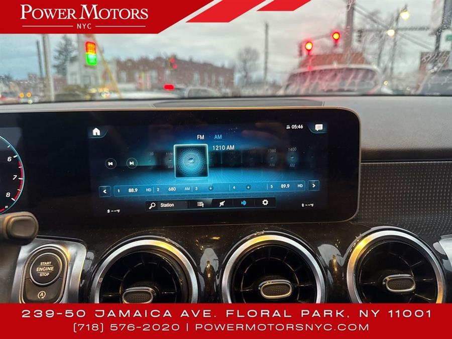 2021 Mercedes-Benz GLB GLB 250 photo