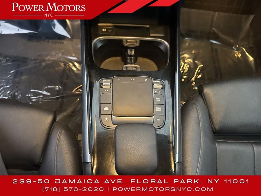 2021 Mercedes-Benz GLB GLB 250 photo