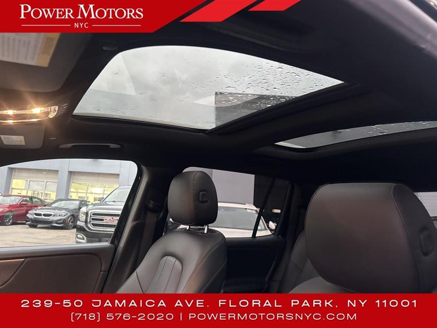 2021 Mercedes-Benz GLB GLB 250 photo