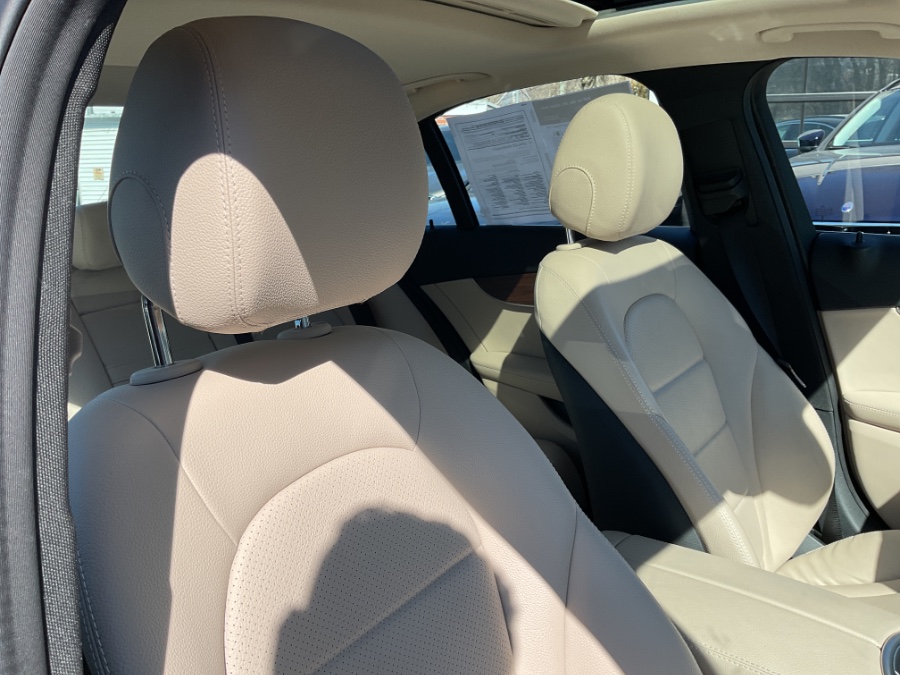 2021 Mercedes-Benz C-Class C 300 4MATIC Sedan photo