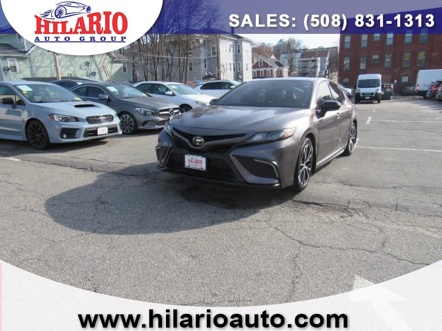 2022 Toyota Camry SE photo