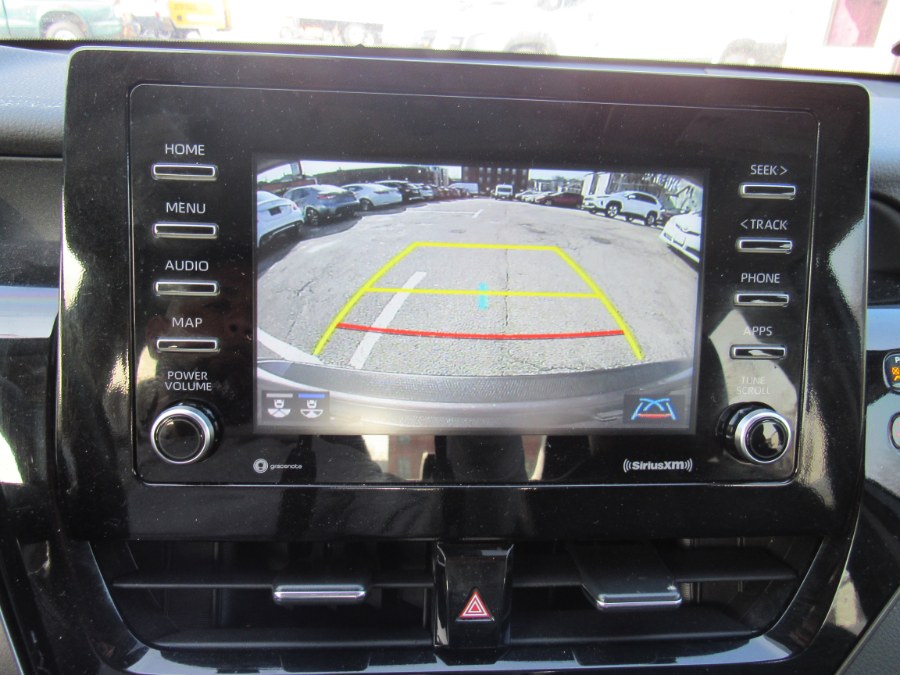 2022 Toyota Camry SE photo
