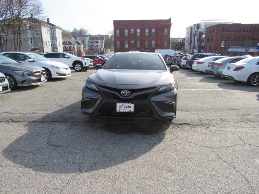 2022 Toyota Camry SE photo