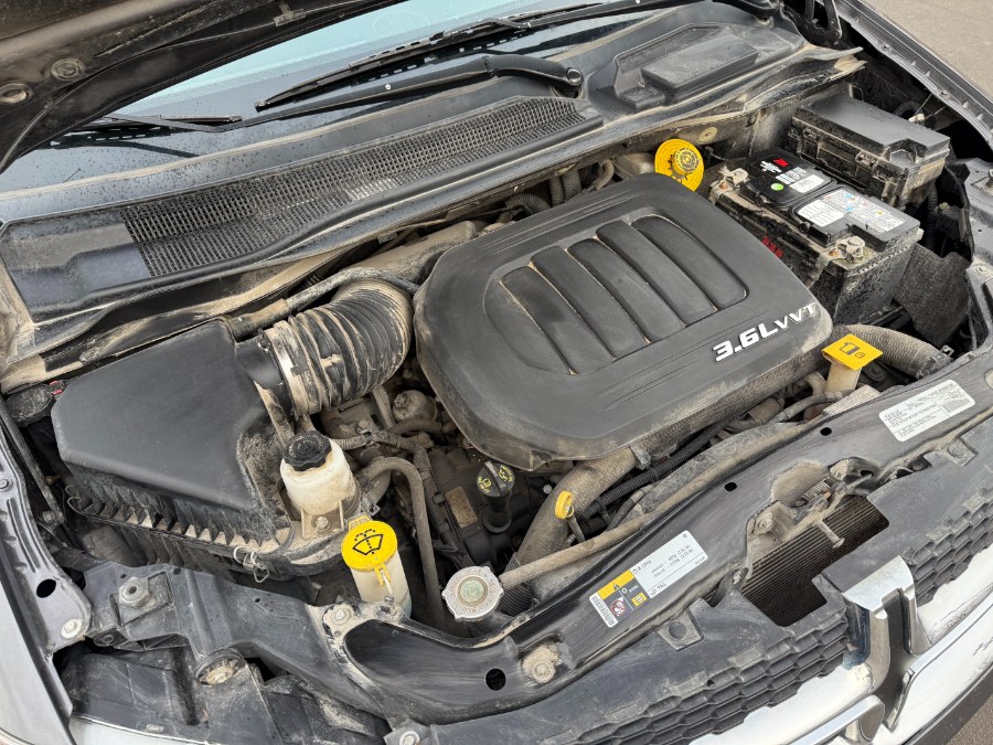 2017 Dodge Grand Caravan 4dr Wgn Crew photo