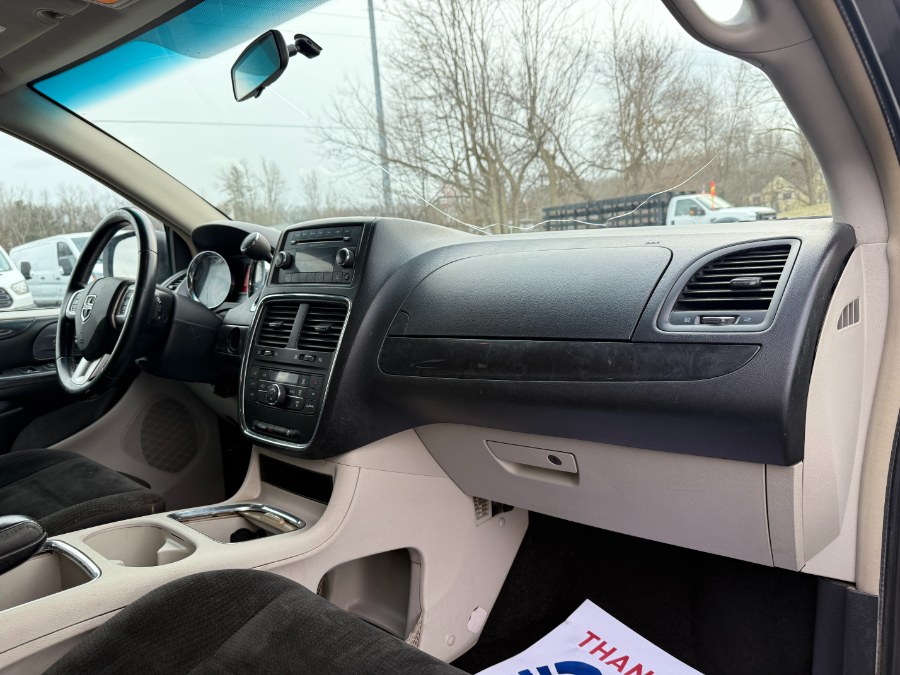 2017 Dodge Grand Caravan 4dr Wgn Crew photo