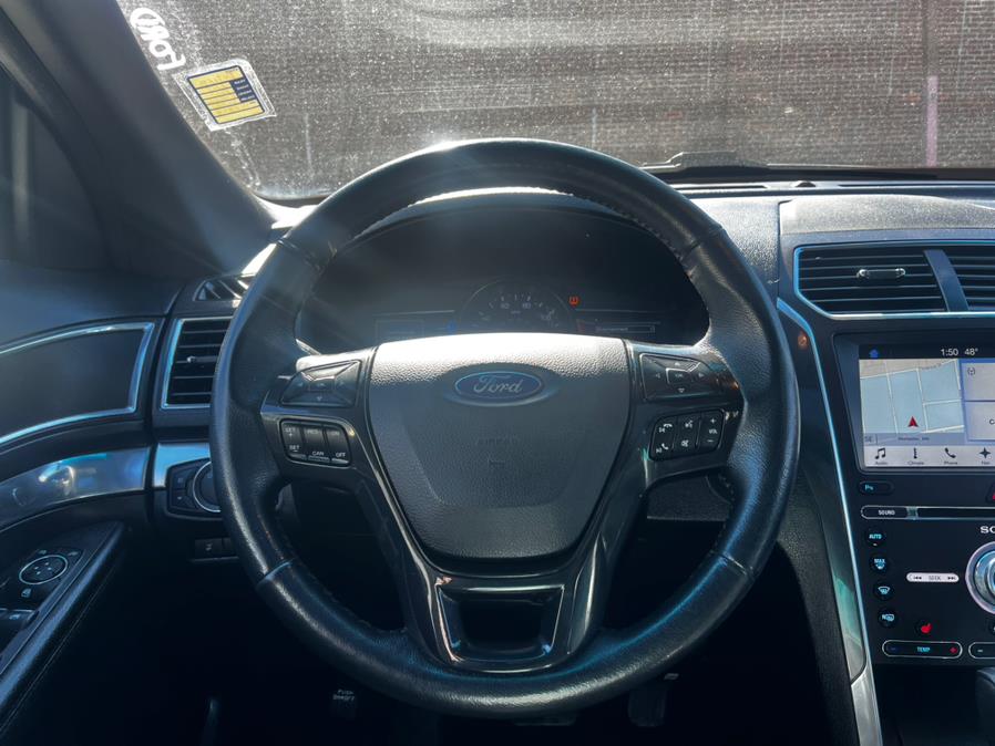 2017 Ford Explorer Sport 4WD photo