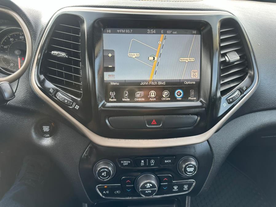 2017 Jeep Cherokee Latitude 4x4 photo