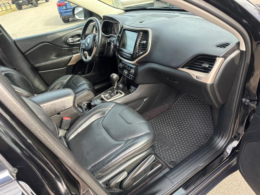 2017 Jeep Cherokee Latitude 4x4 photo