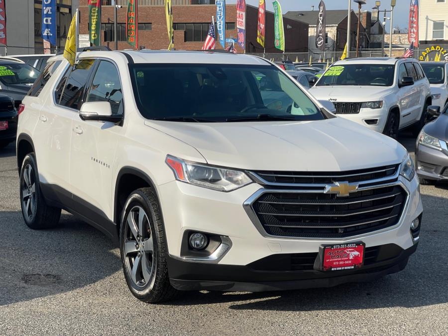 2020 Chevrolet Traverse AWD 4dr LT Leather photo