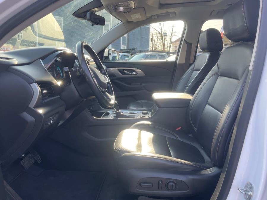 2020 Chevrolet Traverse AWD 4dr LT Leather photo
