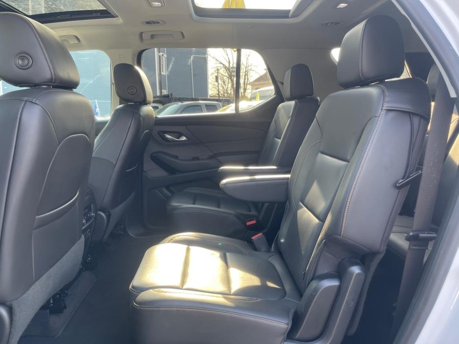 2020 Chevrolet Traverse AWD 4dr LT Leather photo