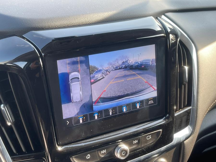 2020 Chevrolet Traverse AWD 4dr LT Leather photo
