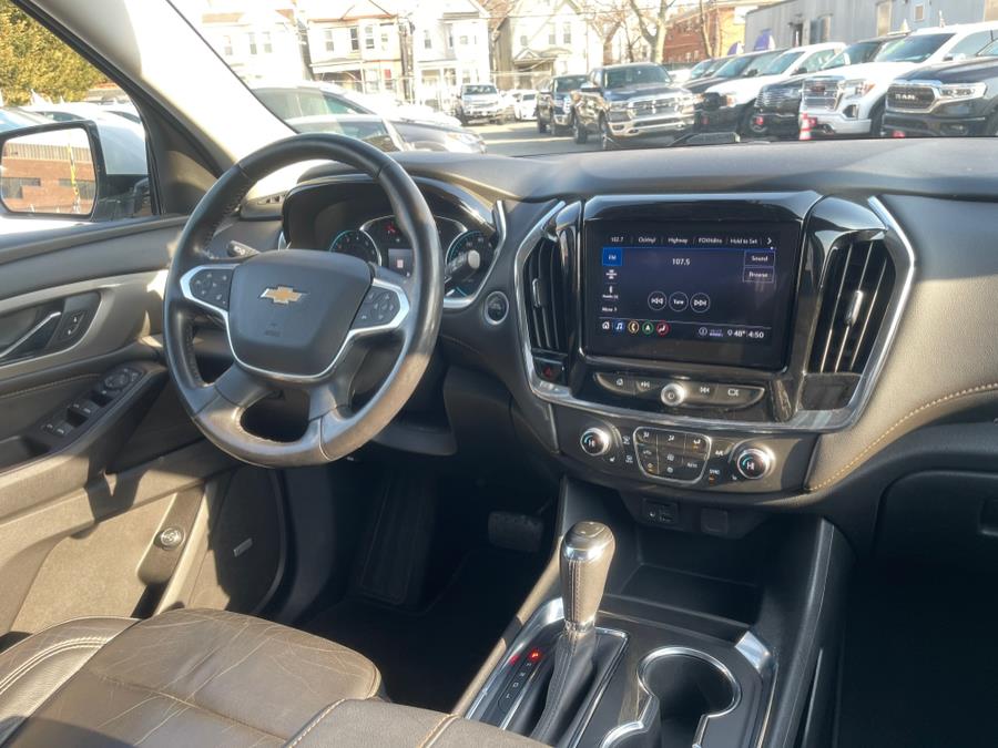 2020 Chevrolet Traverse AWD 4dr LT Leather photo