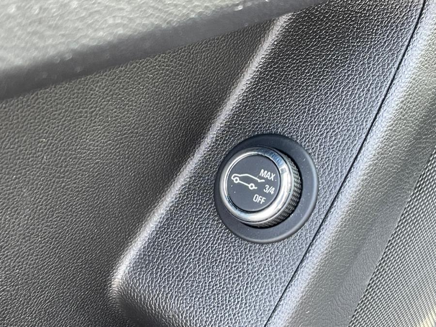 2020 Chevrolet Traverse AWD 4dr LT Leather photo