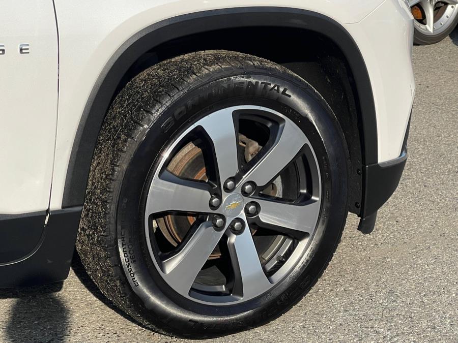 2020 Chevrolet Traverse AWD 4dr LT Leather photo
