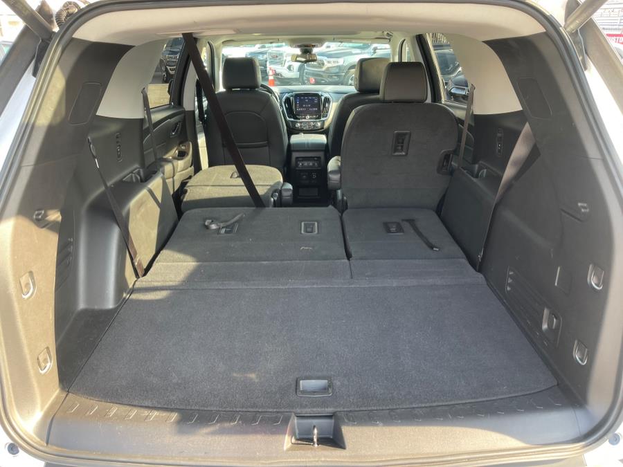 2020 Chevrolet Traverse AWD 4dr LT Leather photo