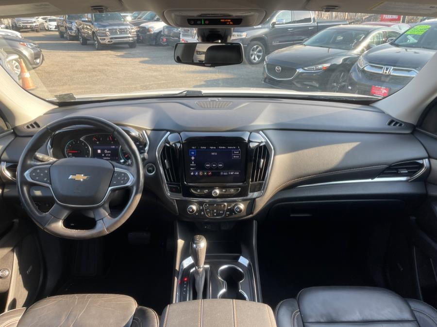 2020 Chevrolet Traverse AWD 4dr LT Leather photo
