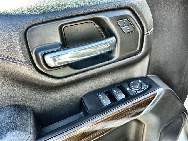 2021 Chevrolet Silverado 1500 RST photo