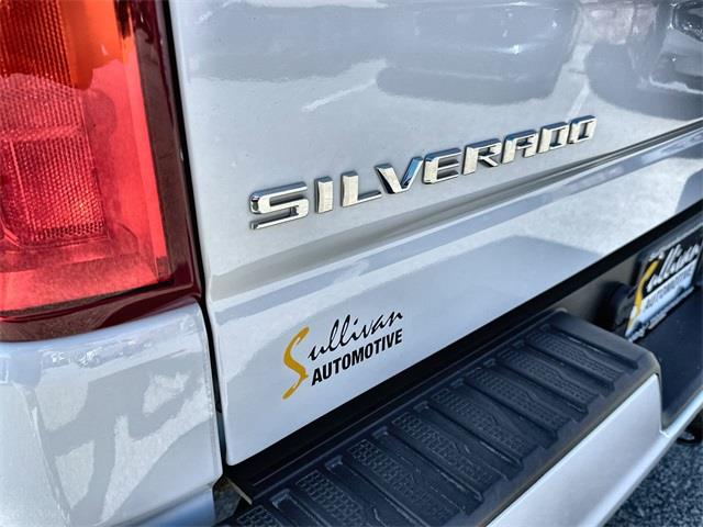 2021 Chevrolet Silverado 1500 RST photo