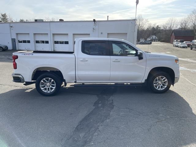 2024 Chevrolet Silverado 1500 LT photo