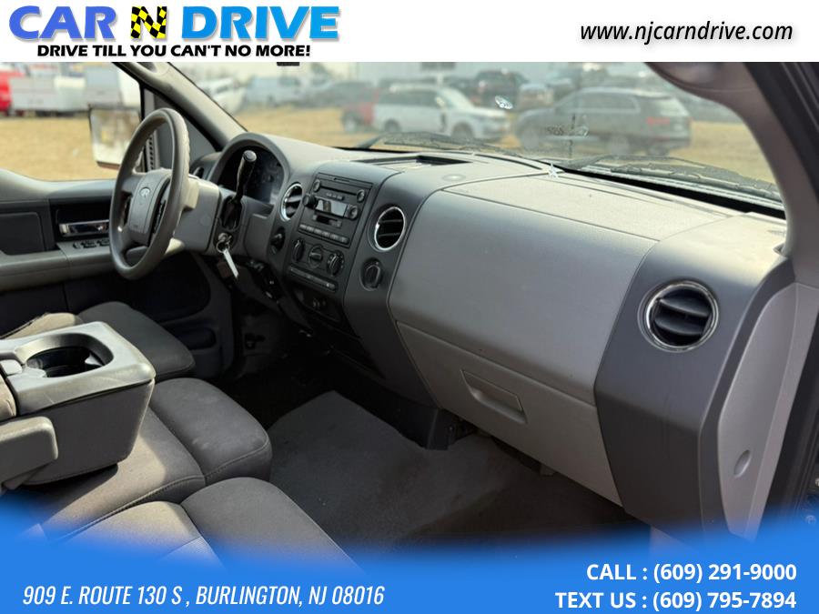 2004 Ford F-150 XLT photo
