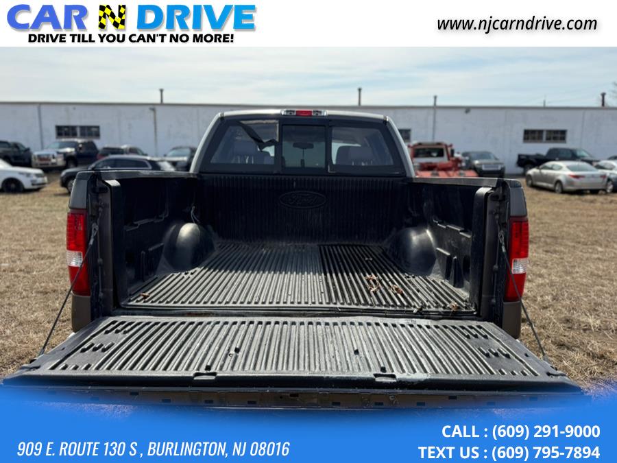 2004 Ford F-150 XLT photo