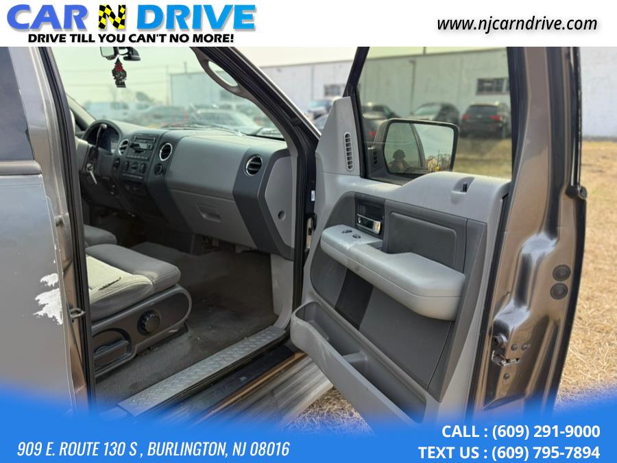 2004 Ford F-150 XLT photo