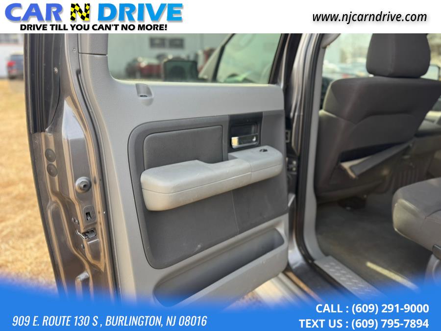 2004 Ford F-150 XLT photo