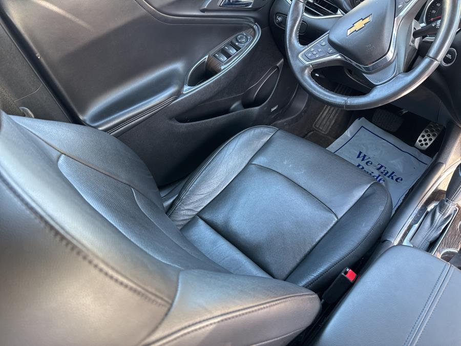 2017 Chevrolet Malibu 4dr Sdn Premier w/2LZ photo