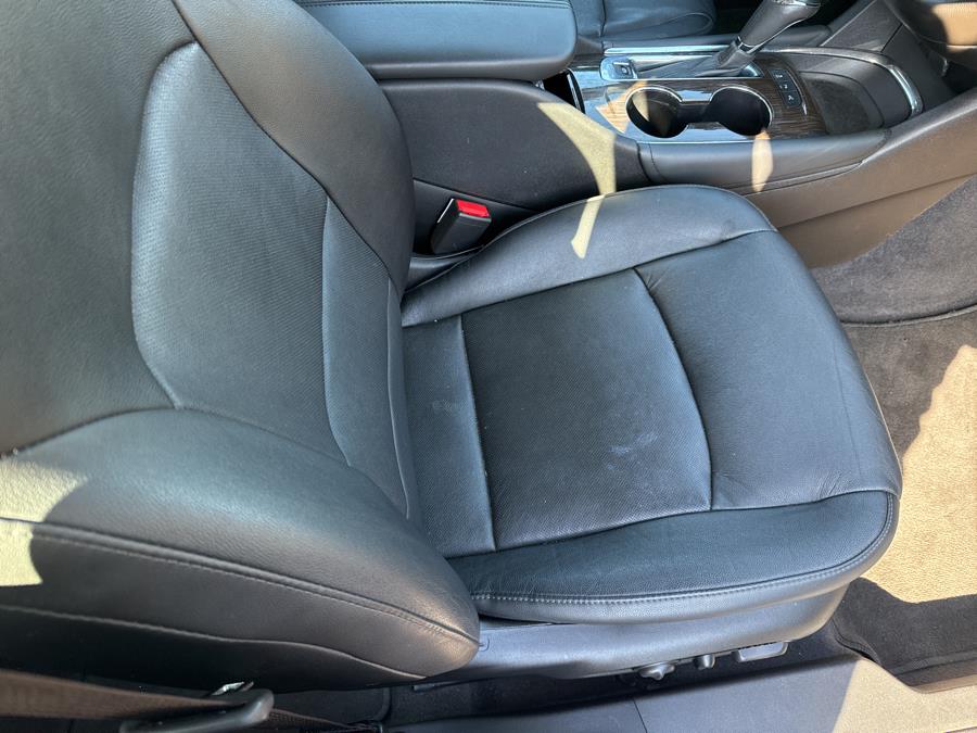 2017 Chevrolet Malibu 4dr Sdn Premier w/2LZ photo