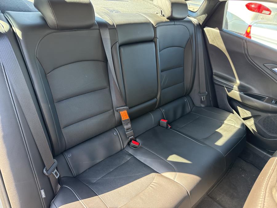 2017 Chevrolet Malibu 4dr Sdn Premier w/2LZ photo