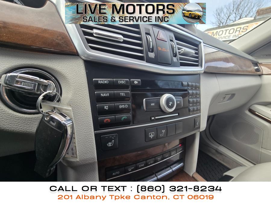 2011 Mercedes-Benz E-Class E350 4MATIC Luxury photo