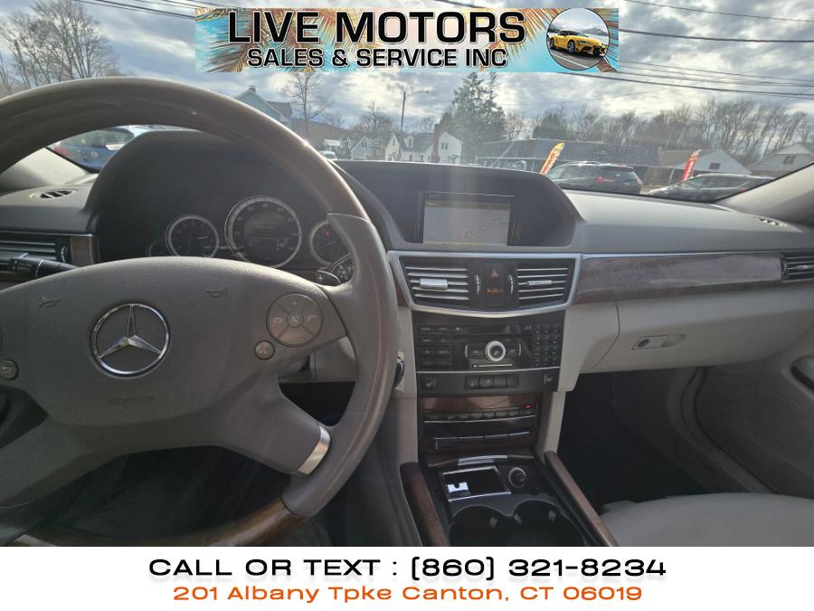 2011 Mercedes-Benz E-Class E350 4MATIC Luxury photo