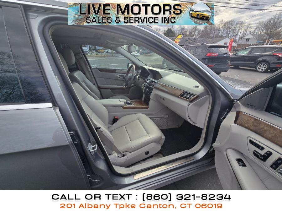 2011 Mercedes-Benz E-Class E350 4MATIC Luxury photo
