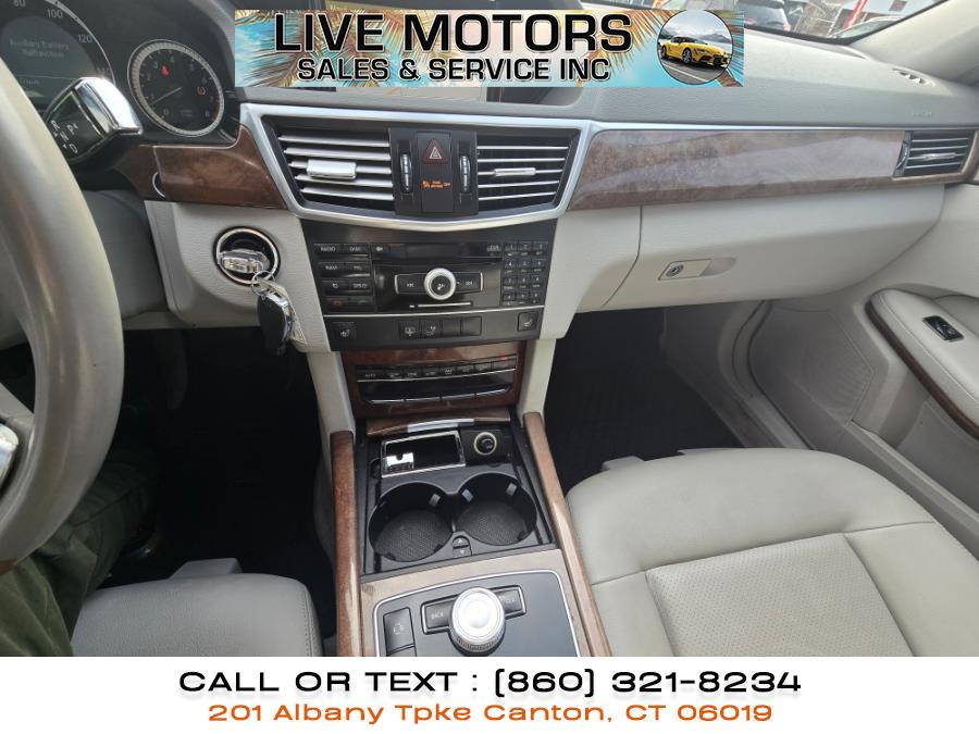 2011 Mercedes-Benz E-Class E350 4MATIC Luxury photo