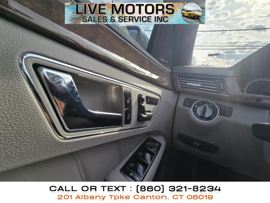 2011 Mercedes-Benz E-Class E350 4MATIC Luxury photo